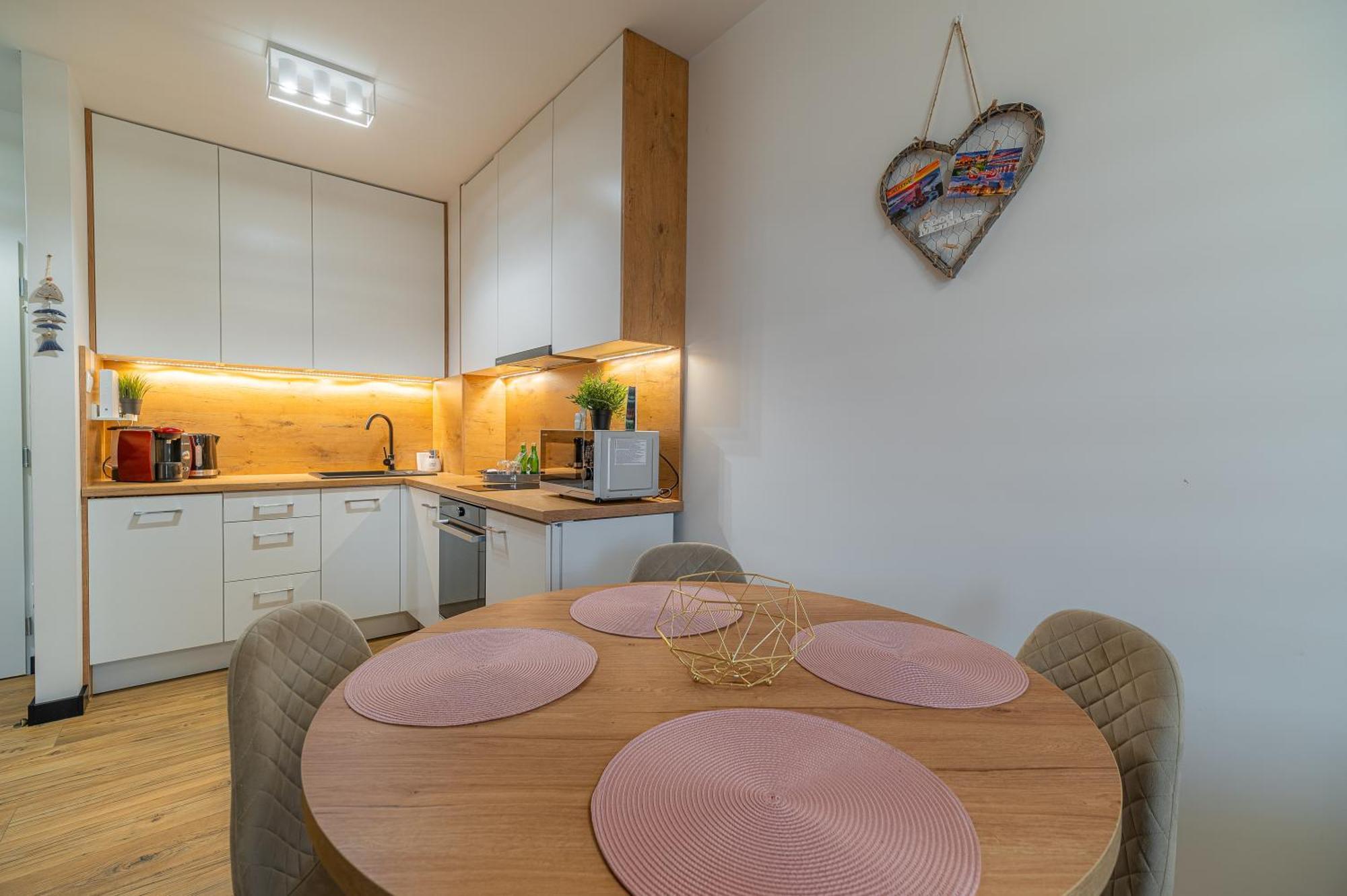 Horyzont Apartamenty - Kapitanski Mostek- Blisko Portu- Sniadania Kolobrzeg Dış mekan fotoğraf