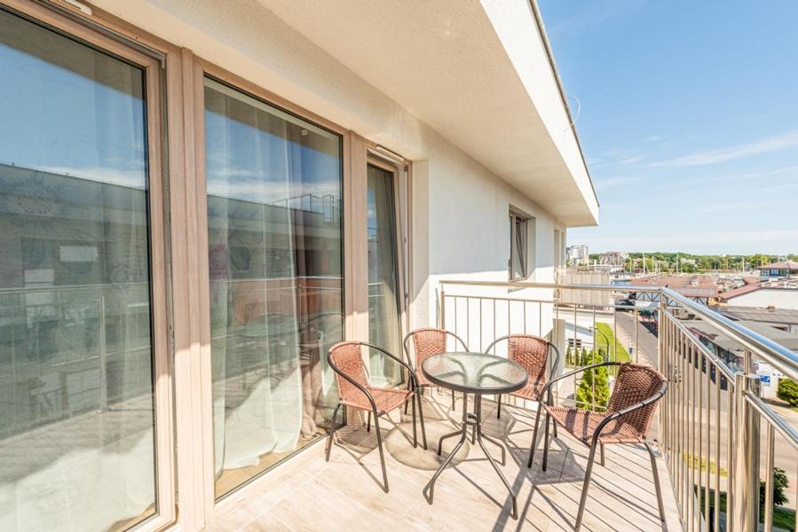 Horyzont Apartamenty - Kapitanski Mostek- Blisko Portu- Sniadania Kolobrzeg Dış mekan fotoğraf